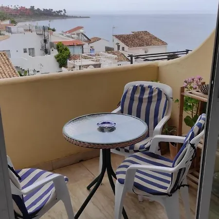 Casa Cachita-en 1ª Linea De Playa Эстепона