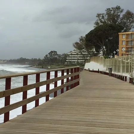 Casa Cachita-en 1ª Linea De Playa Эстепона