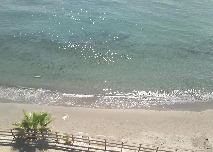 Casa Cachita-en 1ª Linea De Playa Appartamento Estepona